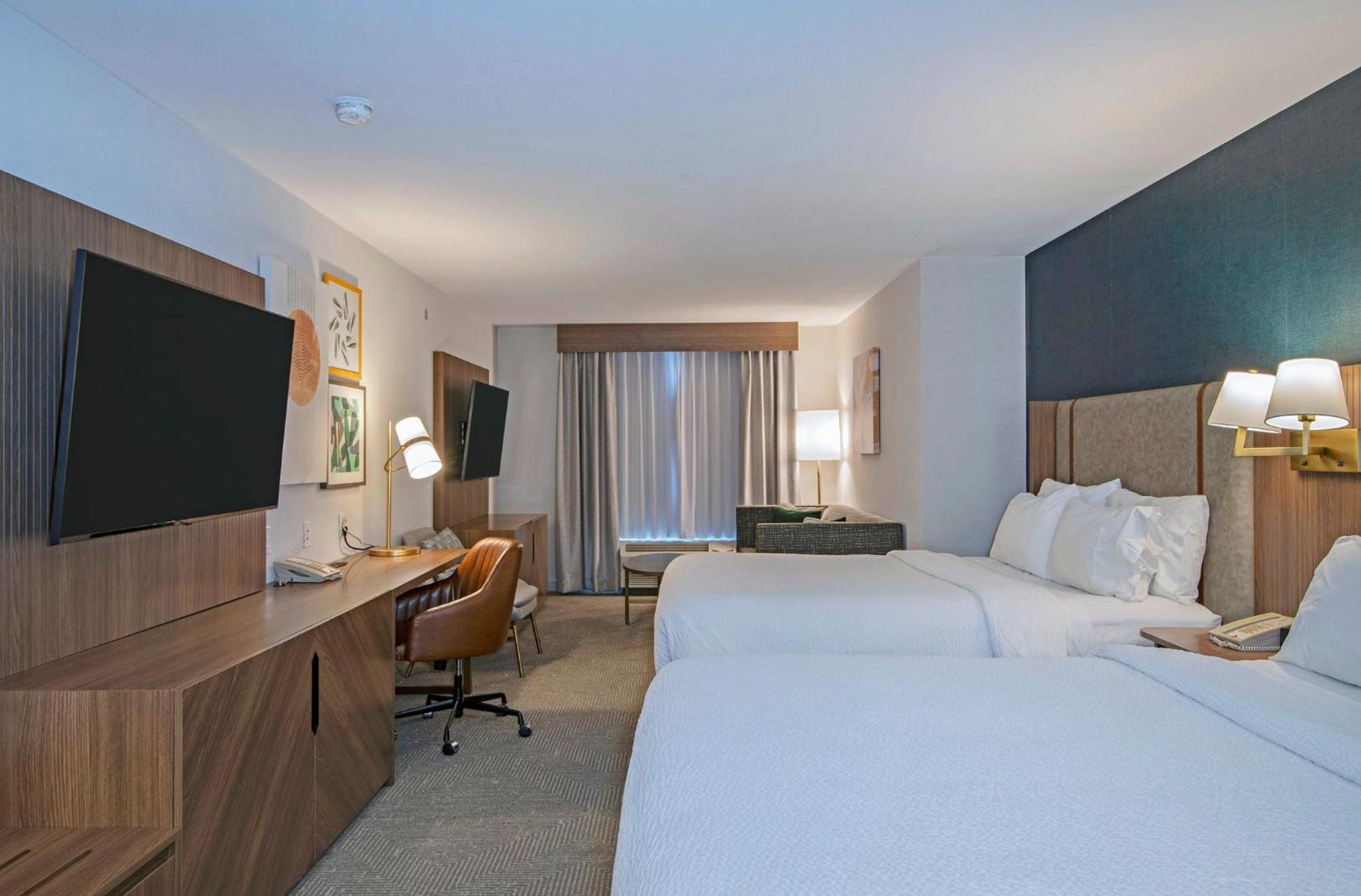 Holiday Inn Hotel And Suites-Kamloops By Ihg Exterior foto