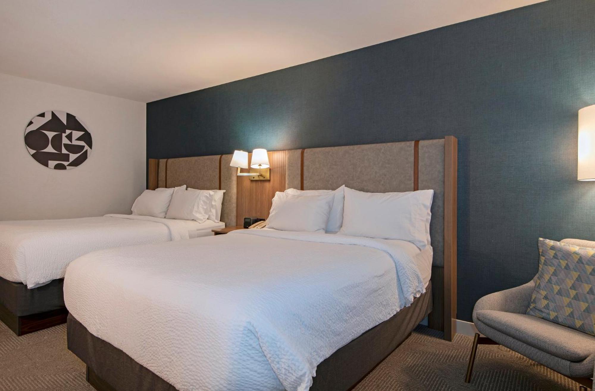 Holiday Inn Hotel And Suites-Kamloops By Ihg Exterior foto