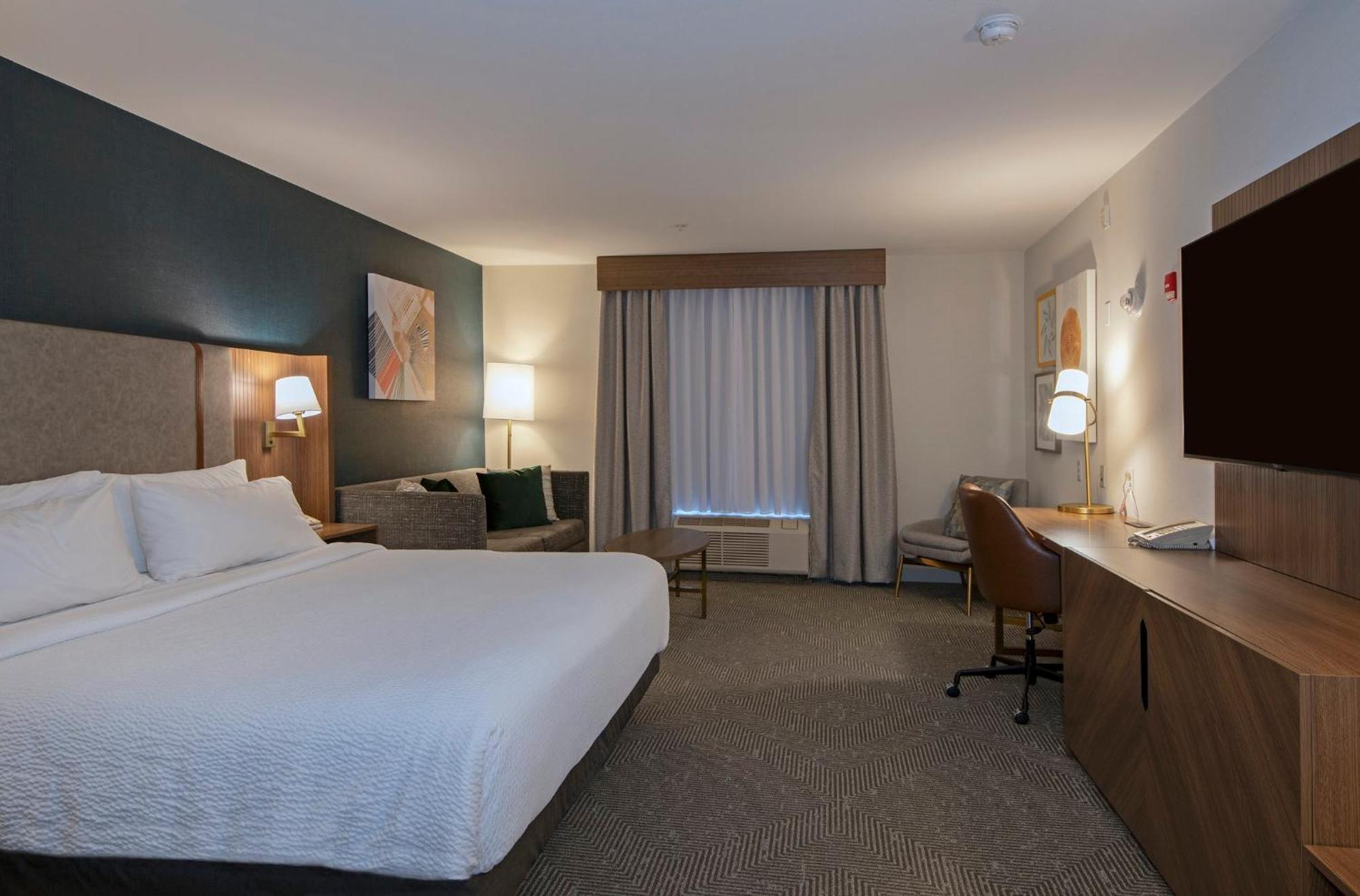 Holiday Inn Hotel And Suites-Kamloops By Ihg Exterior foto