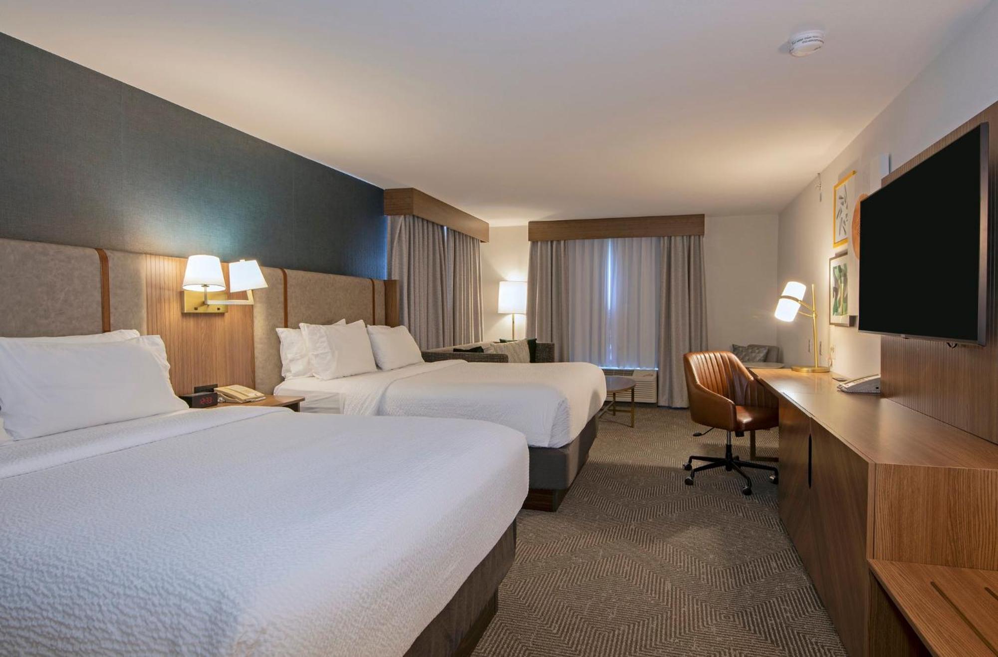 Holiday Inn Hotel And Suites-Kamloops By Ihg Exterior foto