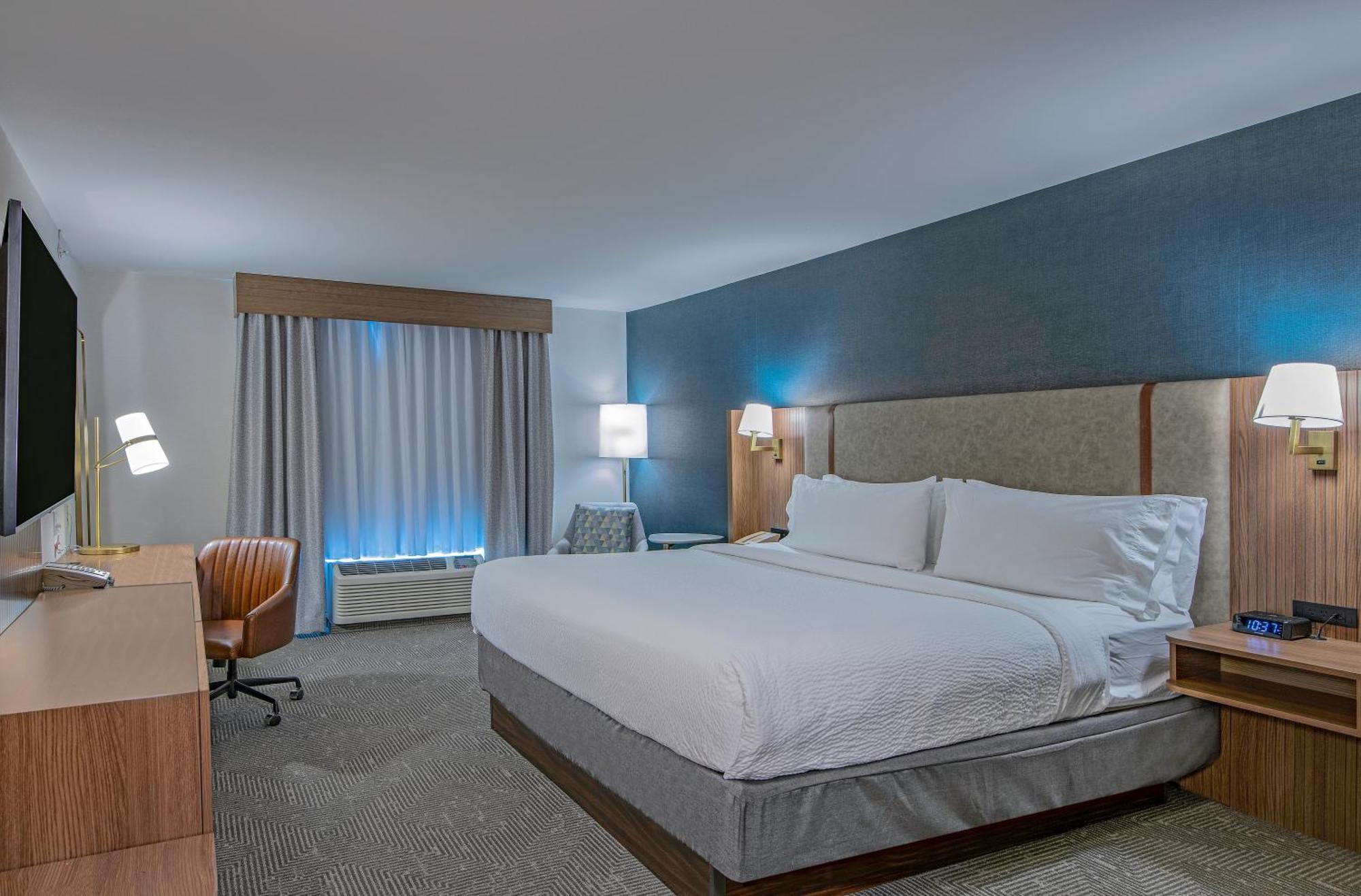 Holiday Inn Hotel And Suites-Kamloops By Ihg Exterior foto