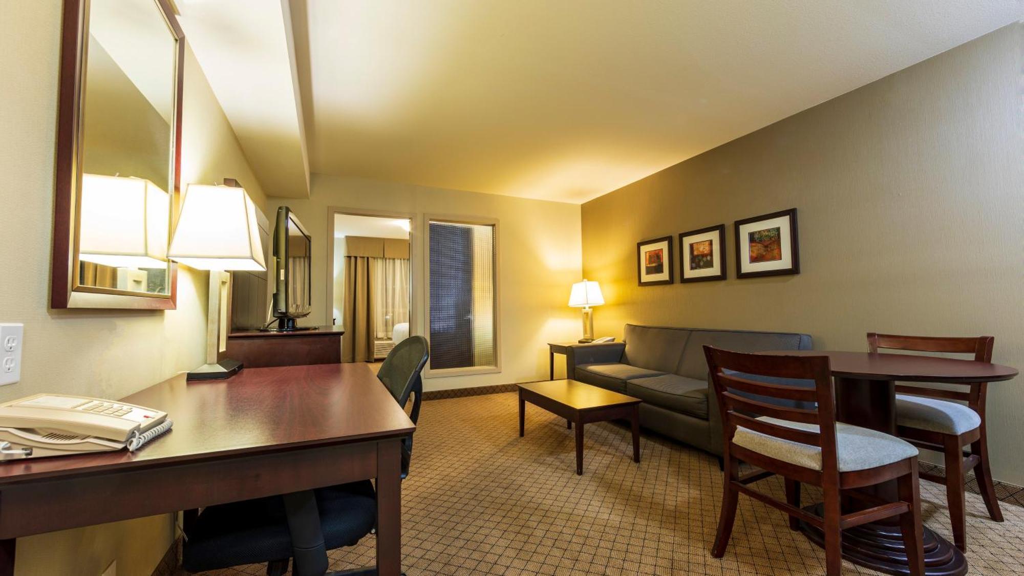 Holiday Inn Hotel And Suites-Kamloops By Ihg Exterior foto